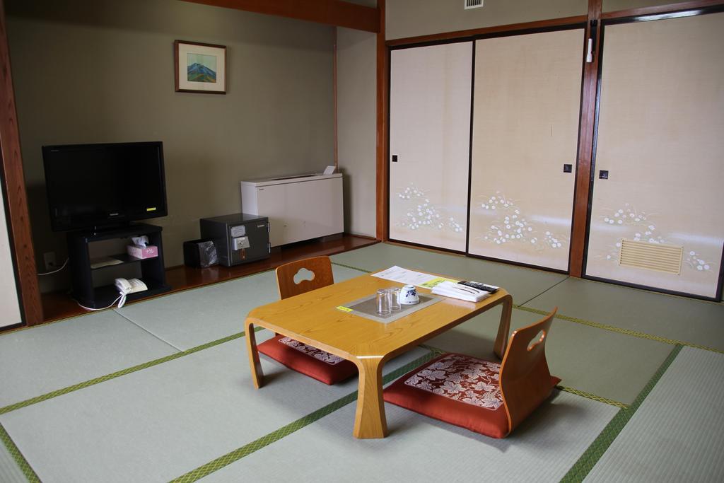 โรงแรมฮะชิมันไต ไรซิ่ง ซัน Hachimantai  ภายนอก รูปภาพ