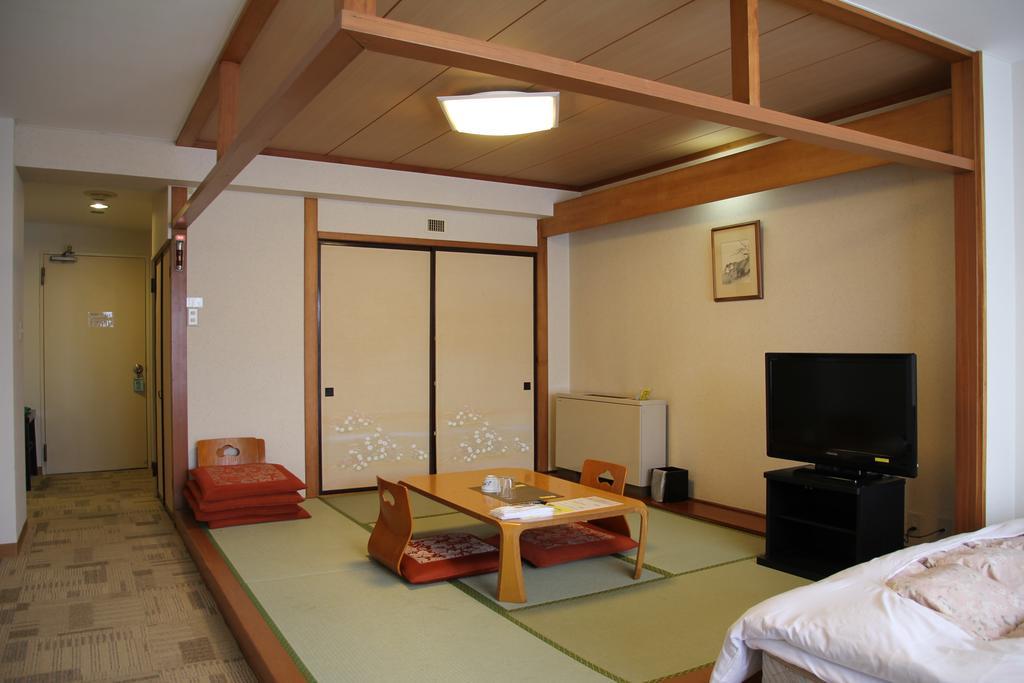 โรงแรมฮะชิมันไต ไรซิ่ง ซัน Hachimantai  ภายนอก รูปภาพ